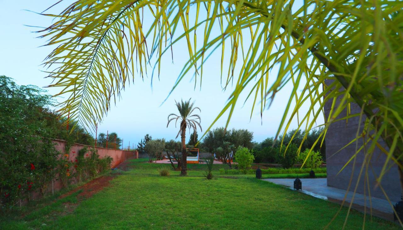 Le Petit Chateau Des Anges Bed & Breakfast Marrakesh Exterior photo